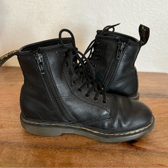 Dr. Martens 1460 J Black Leather Boots Size 2 - Picture 7 of 15